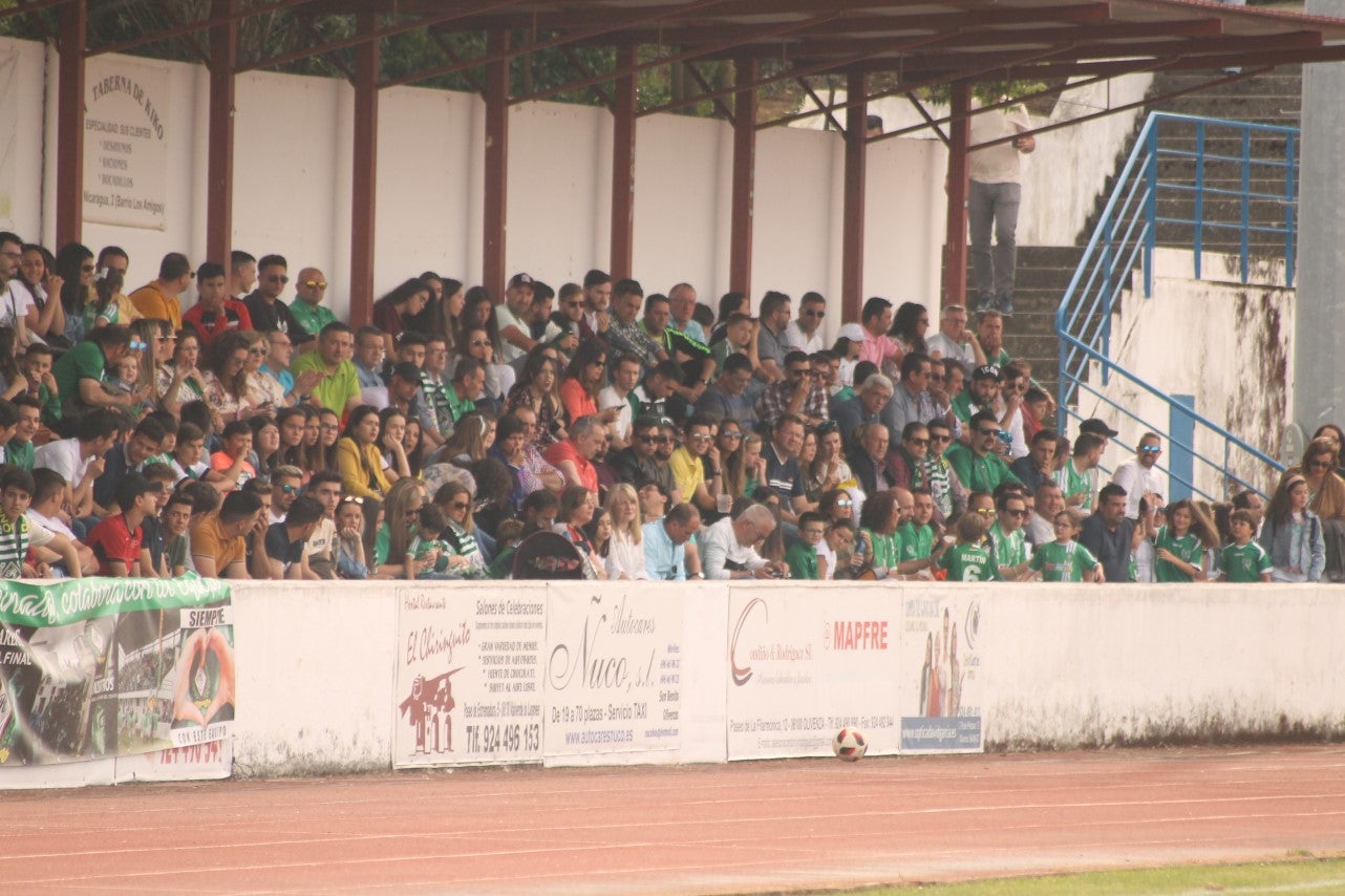 Algunas imágenes del último encuentro de liga de Tercera División disputado en la Ciudad Deportiva de Olivenza y que acabó 3-1 (19-05-2019)