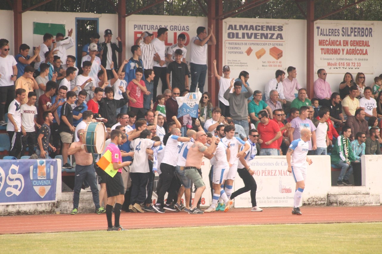 Algunas imágenes del último encuentro de liga de Tercera División disputado en la Ciudad Deportiva de Olivenza y que acabó 3-1 (19-05-2019)
