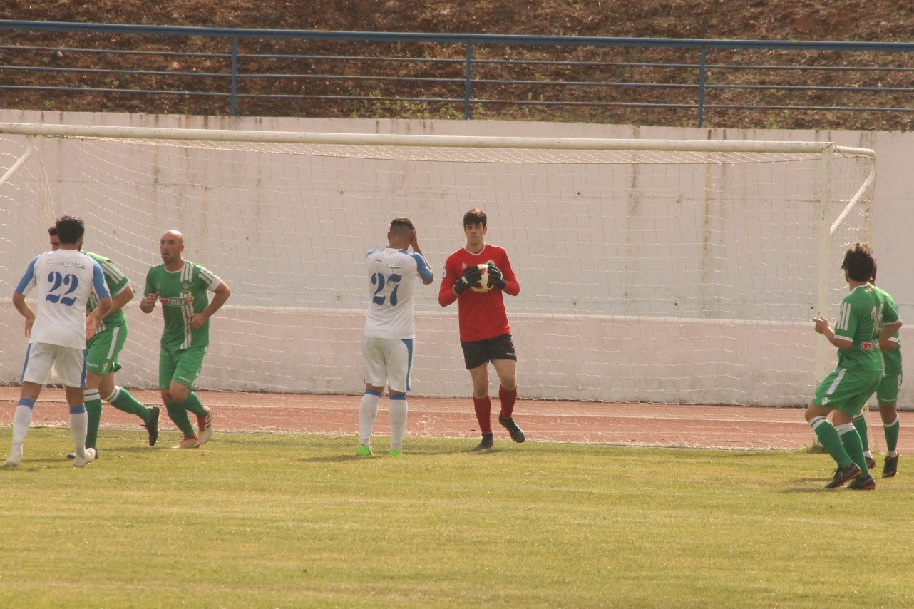 Algunas imágenes del último encuentro de liga de Tercera División disputado en la Ciudad Deportiva de Olivenza y que acabó 3-1 (19-05-2019)