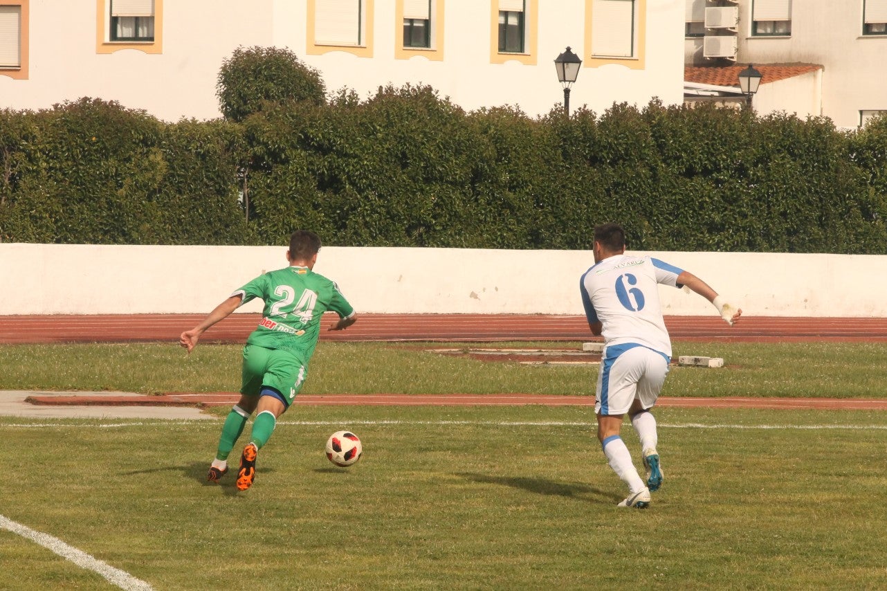Algunas imágenes del último encuentro de liga de Tercera División disputado en la Ciudad Deportiva de Olivenza y que acabó 3-1 (19-05-2019)