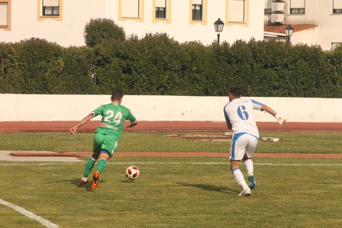 Algunas imágenes del último encuentro de liga de Tercera División disputado en la Ciudad Deportiva de Olivenza y que acabó 3-1 (19-05-2019)