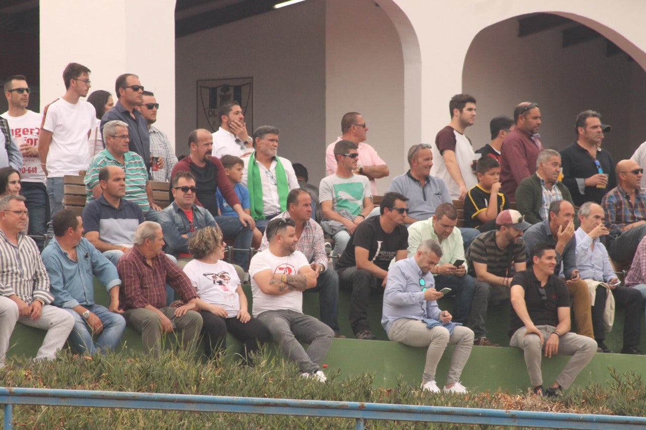 Algunas imágenes del último encuentro de liga de Tercera División disputado en la Ciudad Deportiva de Olivenza y que acabó 3-1 (19-05-2019)