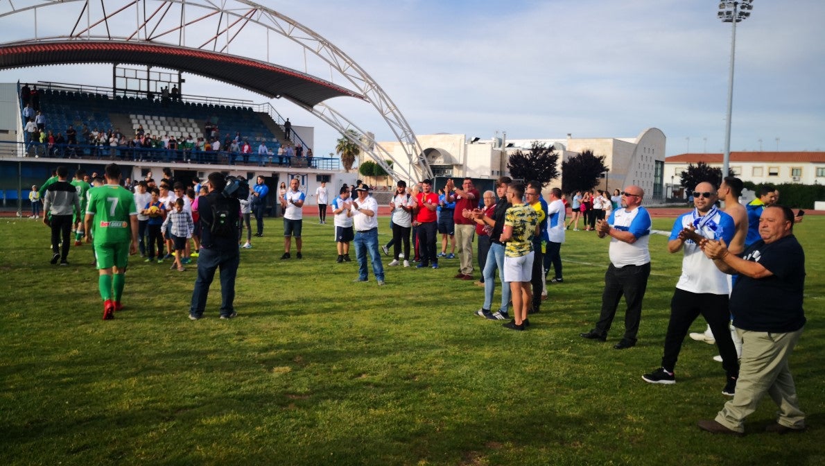 Algunas imágenes del último encuentro de liga de Tercera División disputado en la Ciudad Deportiva de Olivenza y que acabó 3-1 (19-05-2019)