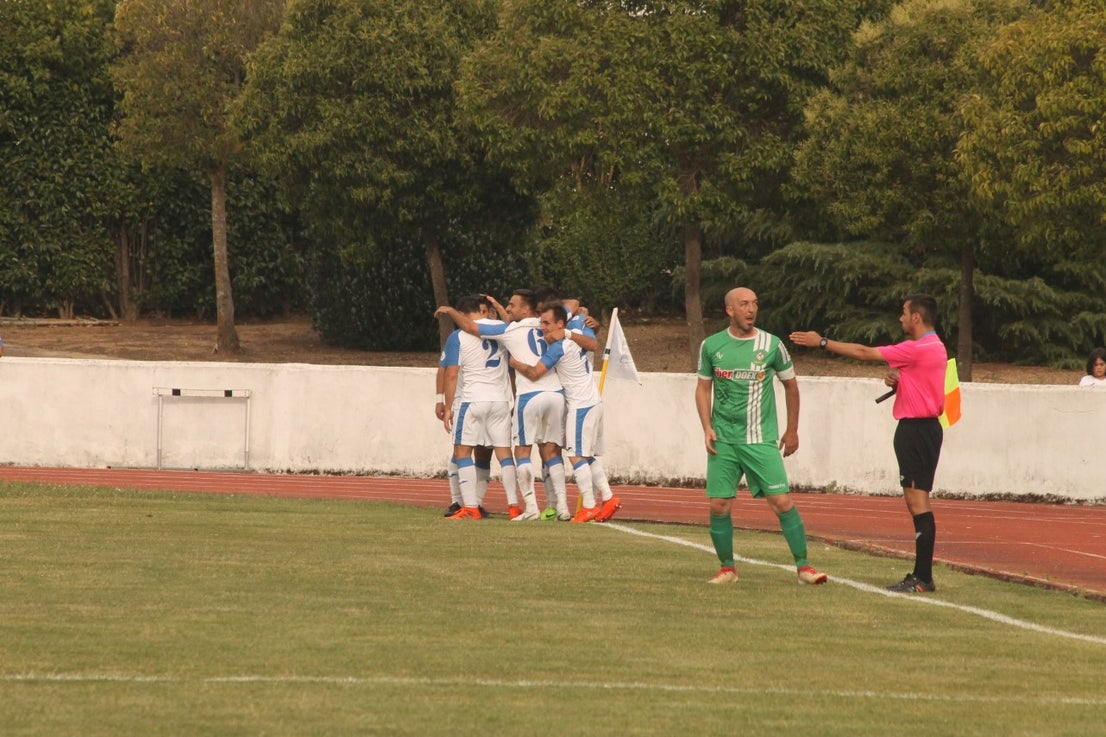 Algunas imágenes del último encuentro de liga de Tercera División disputado en la Ciudad Deportiva de Olivenza y que acabó 3-1 (19-05-2019)