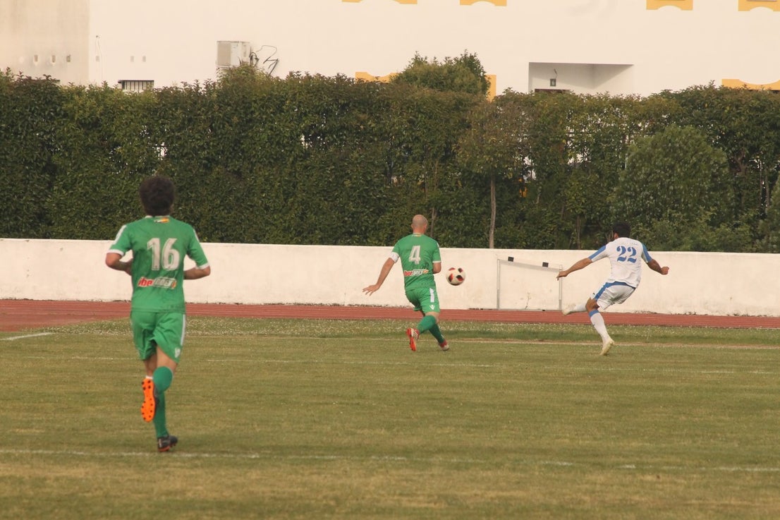 Algunas imágenes del último encuentro de liga de Tercera División disputado en la Ciudad Deportiva de Olivenza y que acabó 3-1 (19-05-2019)