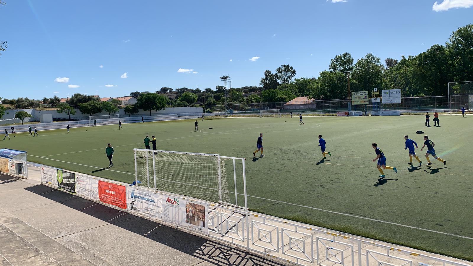 Algunas imágenes del encuentro de ida de la eliminatoria de ascenso a Primera División Extremeña Juvenil, disputado en el Campo Vicente del Bosque de Malpartida de Cáceres y que acabó 1-2 (18-05-2019)