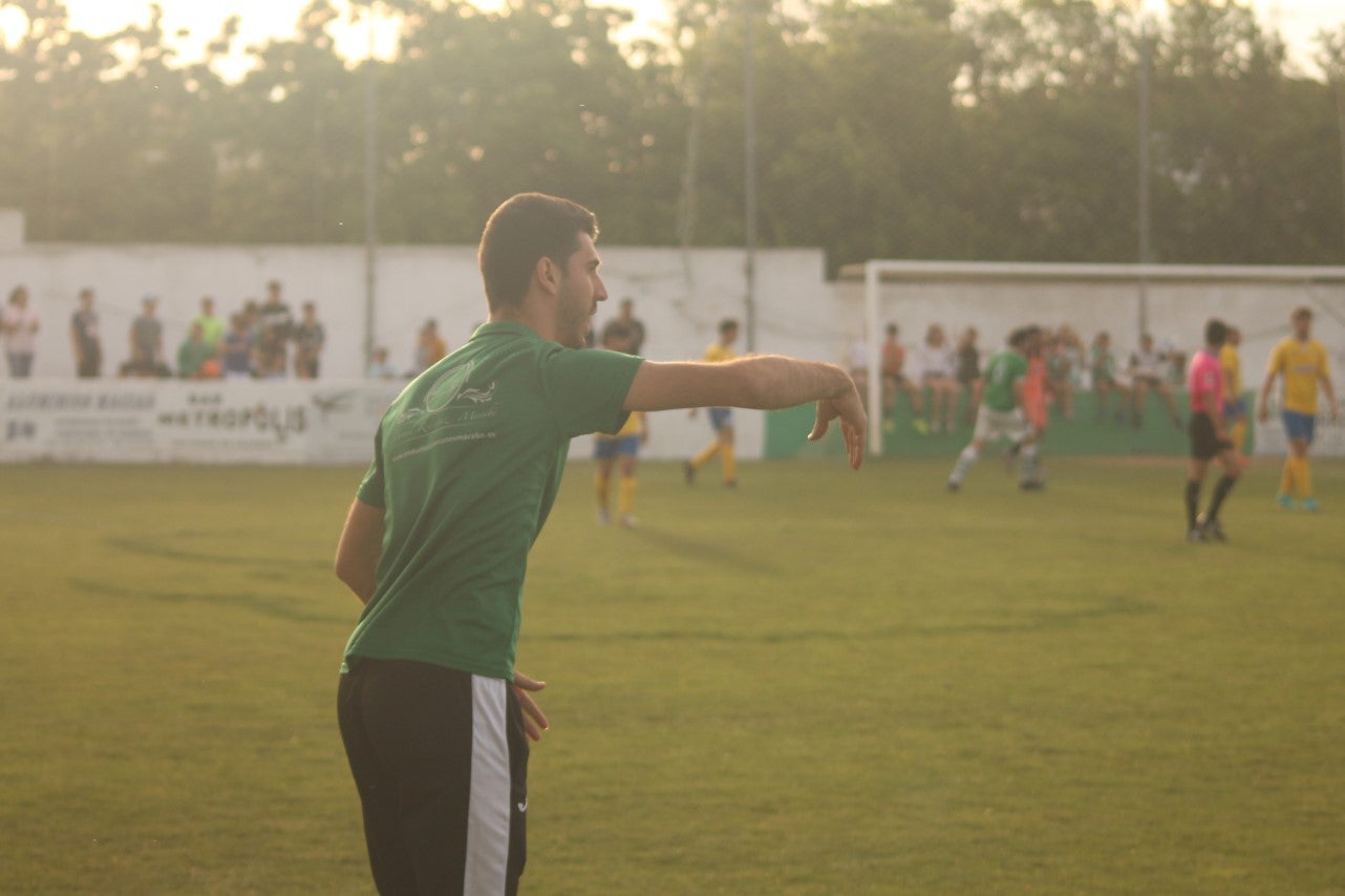 Imágenes del encuentro de vuelta de la eliminatoria de ascenso a Primera División Juvenil Extremeña que se disputó en el Municipal de San Roque y que terminó 4-3, certificándose el ascenso valverdeño (24-05-2019)