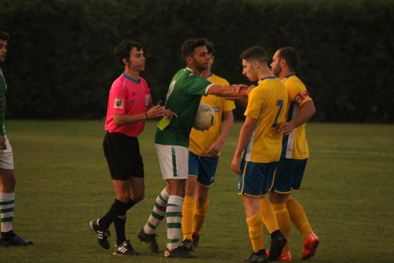 Imágenes del encuentro de vuelta de la eliminatoria de ascenso a Primera División Juvenil Extremeña que se disputó en el Municipal de San Roque y que terminó 4-3, certificándose el ascenso valverdeño (24-05-2019)