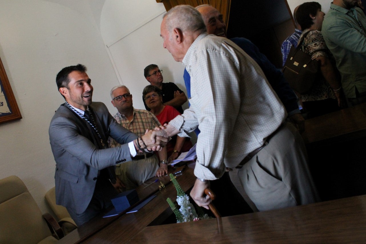 Imágenes del acto de investidura de Manuel Borrego como nuevo alcalde del Ayuntamiento de Valverde de Leganés (15-06-2019)