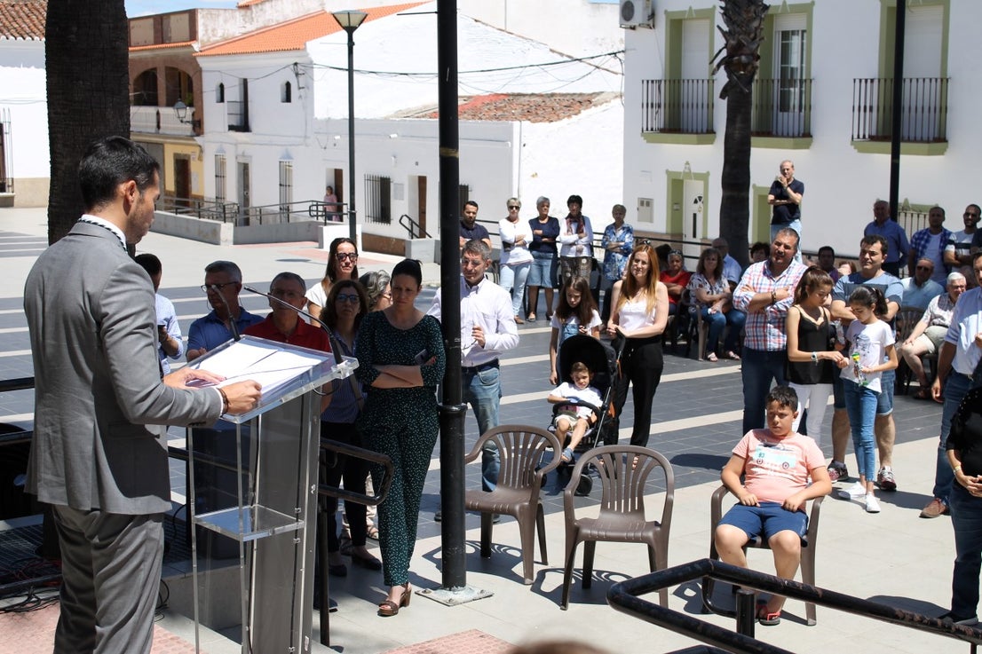 Imágenes del acto de investidura de Manuel Borrego como nuevo alcalde del Ayuntamiento de Valverde de Leganés (15-06-2019)
