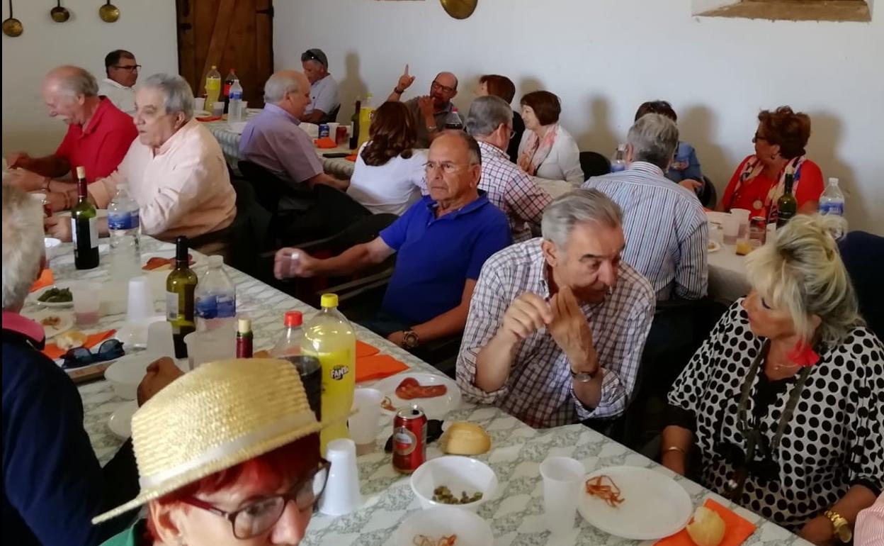 La hora de la comida en el acto de clausura 