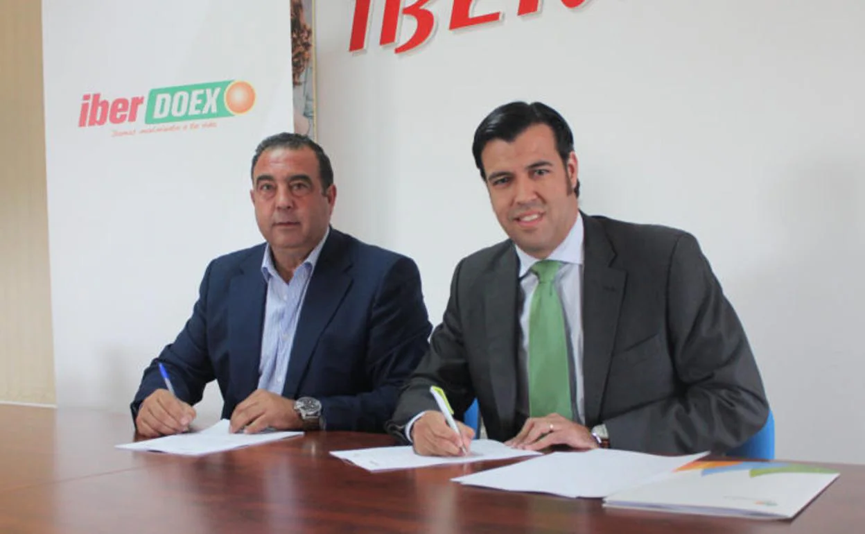 Firma del acuerdo entre Iberdoex e Iberdrola