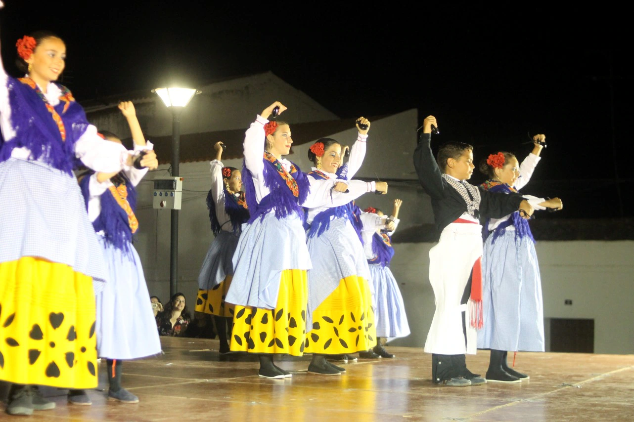 Algunas imágenes del Festival Folklórico Infantil con la participación de los Coros y Danzas de Valverde y de Torrox (06-08-2019)