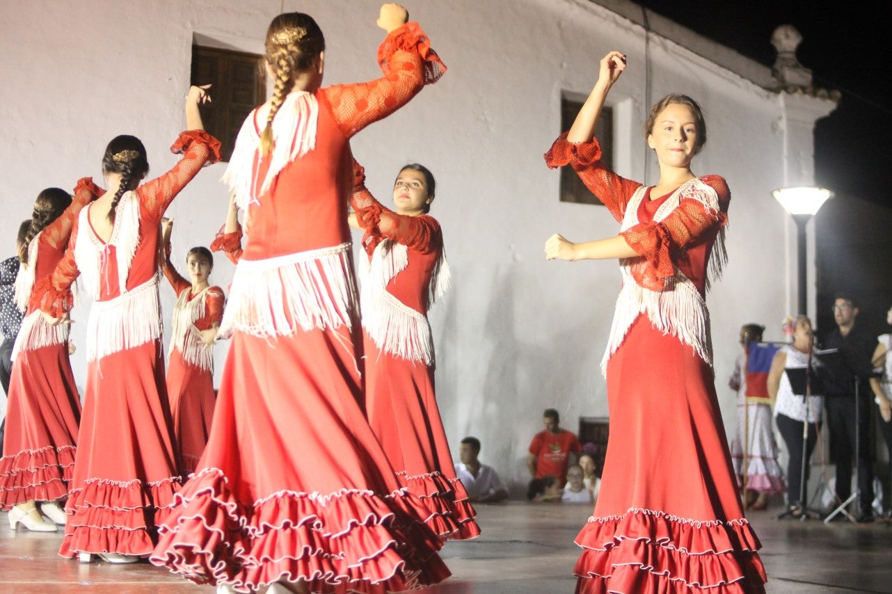 Algunas imágenes del Festival Folklórico Infantil con la participación de los Coros y Danzas de Valverde y de Torrox (06-08-2019)