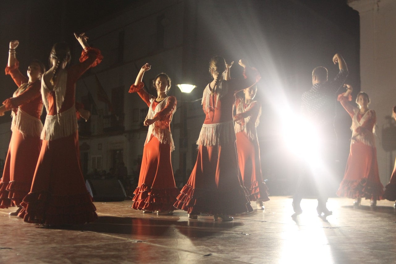 Algunas imágenes del Festival Folklórico Infantil con la participación de los Coros y Danzas de Valverde y de Torrox (06-08-2019)