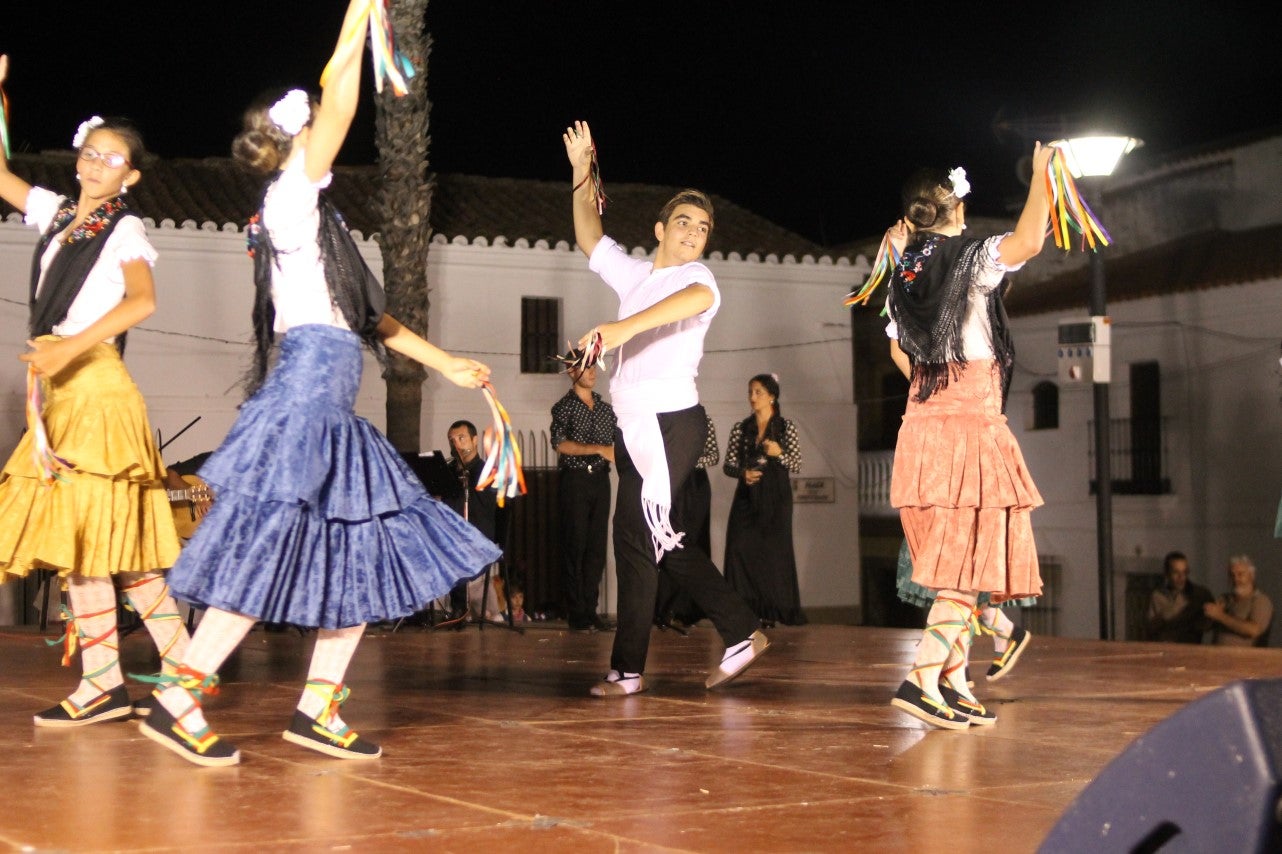 Algunas imágenes del Festival Folklórico Infantil con la participación de los Coros y Danzas de Valverde y de Torrox (06-08-2019)