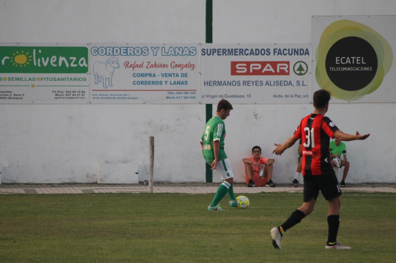 Algunas imágenes del encuentro de cuartos de la Copa Federación entre el Racing Valverdeño y el Llerenense que finalizó con 3-0 (11-08-2019)