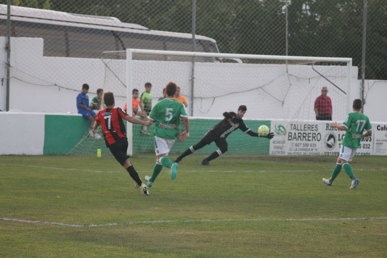 Algunas imágenes del encuentro de cuartos de la Copa Federación entre el Racing Valverdeño y el Llerenense que finalizó con 3-0 (11-08-2019)
