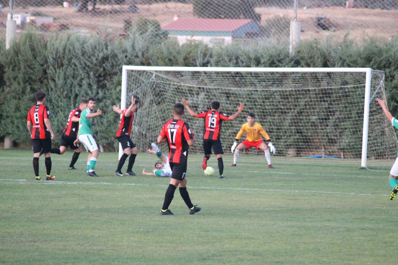 Algunas imágenes del encuentro de cuartos de la Copa Federación entre el Racing Valverdeño y el Llerenense que finalizó con 3-0 (11-08-2019)