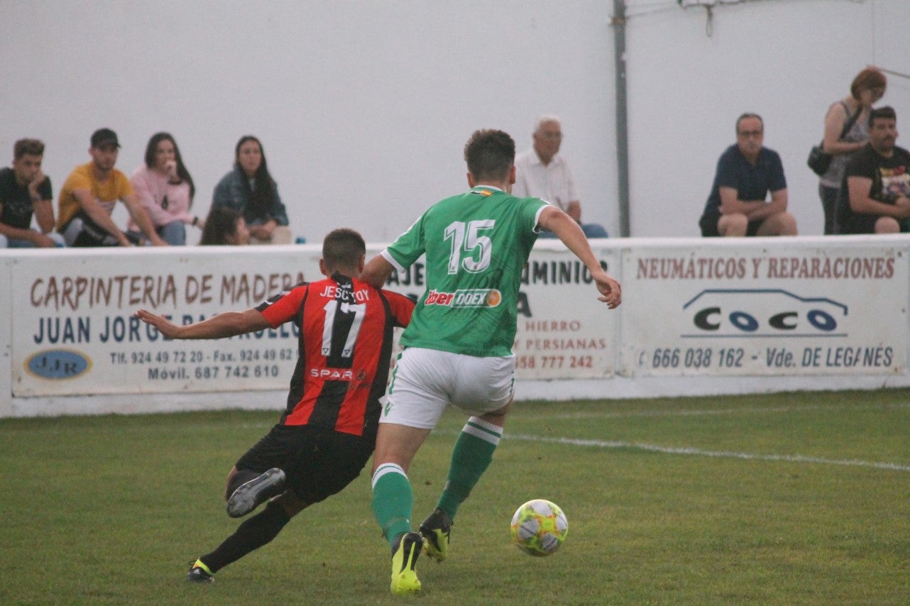 Algunas imágenes del encuentro de cuartos de la Copa Federación entre el Racing Valverdeño y el Llerenense que finalizó con 3-0 (11-08-2019)