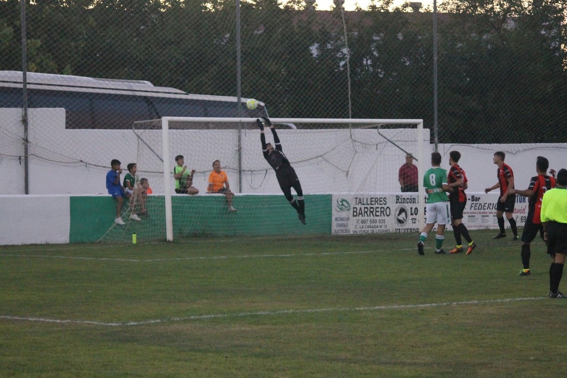 Algunas imágenes del encuentro de cuartos de la Copa Federación entre el Racing Valverdeño y el Llerenense que finalizó con 3-0 (11-08-2019)