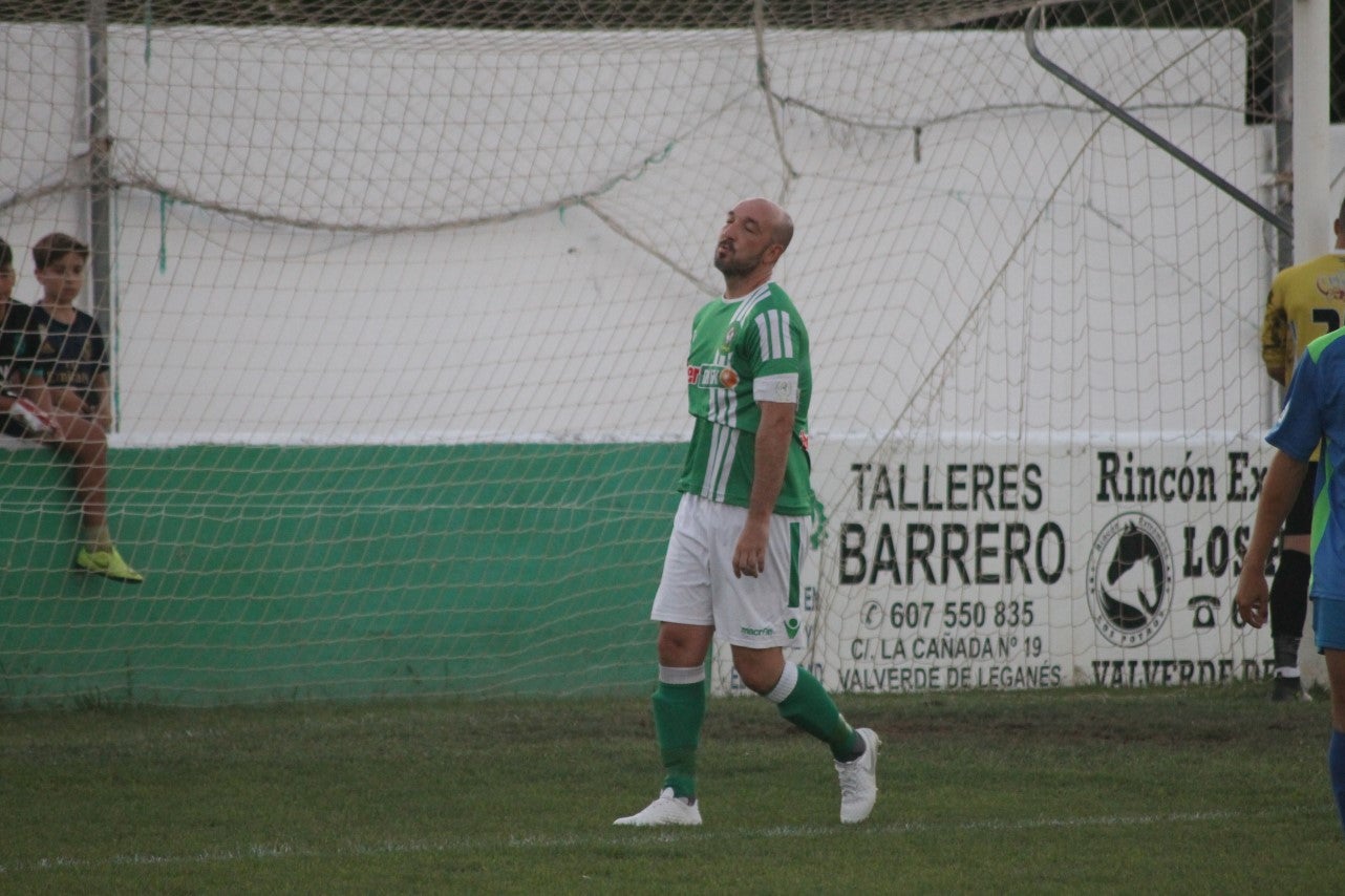 Imágenes del XLVII Trofeo de Piedra Aguda disputado entre el Racing Valverdeño y el Aceuchal, en el Municipal de San Roque y que acabó con victoria local por 4-2 (14-08-2019)
