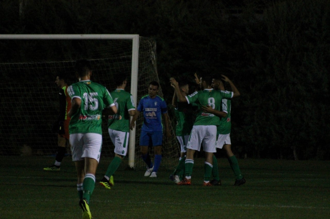Imágenes del XLVII Trofeo de Piedra Aguda disputado entre el Racing Valverdeño y el Aceuchal, en el Municipal de San Roque y que acabó con victoria local por 4-2 (14-08-2019)