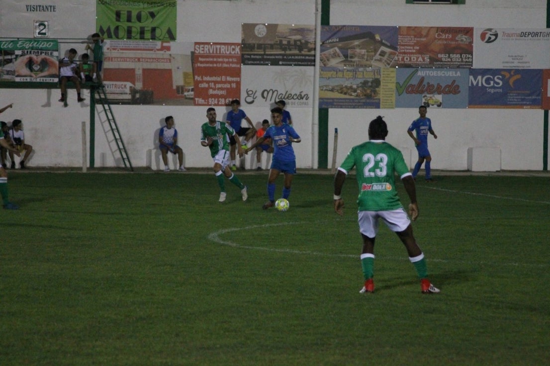 Imágenes del XLVII Trofeo de Piedra Aguda disputado entre el Racing Valverdeño y el Aceuchal, en el Municipal de San Roque y que acabó con victoria local por 4-2 (14-08-2019)