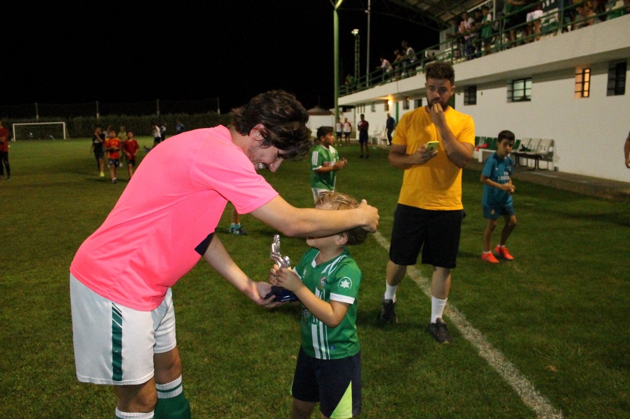Imágenes del XLVII Trofeo de Piedra Aguda disputado entre el Racing Valverdeño y el Aceuchal, en el Municipal de San Roque y que acabó con victoria local por 4-2 (14-08-2019)