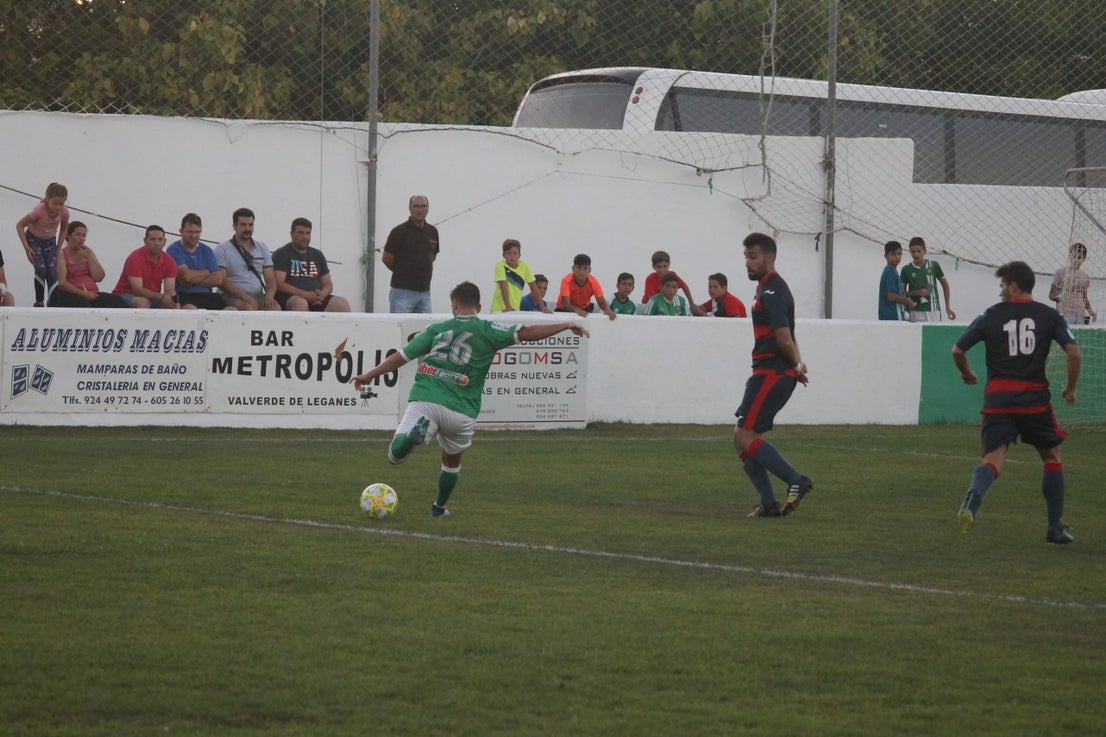 Imágenes de la semifinal de la Copa Federación que han jugado Racing Valverdeño y Arroyo en el Municipal de San Roque y que finalizó con 0-1 (18-08-2019)