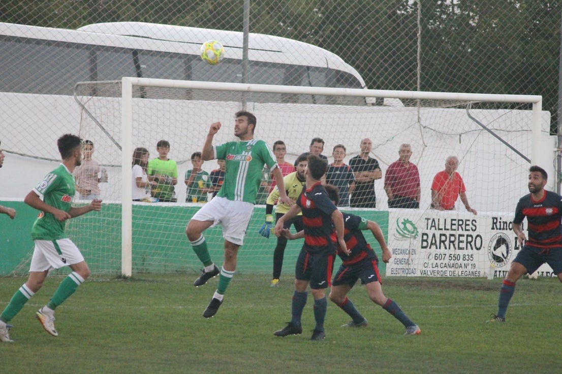 Imágenes de la semifinal de la Copa Federación que han jugado Racing Valverdeño y Arroyo en el Municipal de San Roque y que finalizó con 0-1 (18-08-2019)