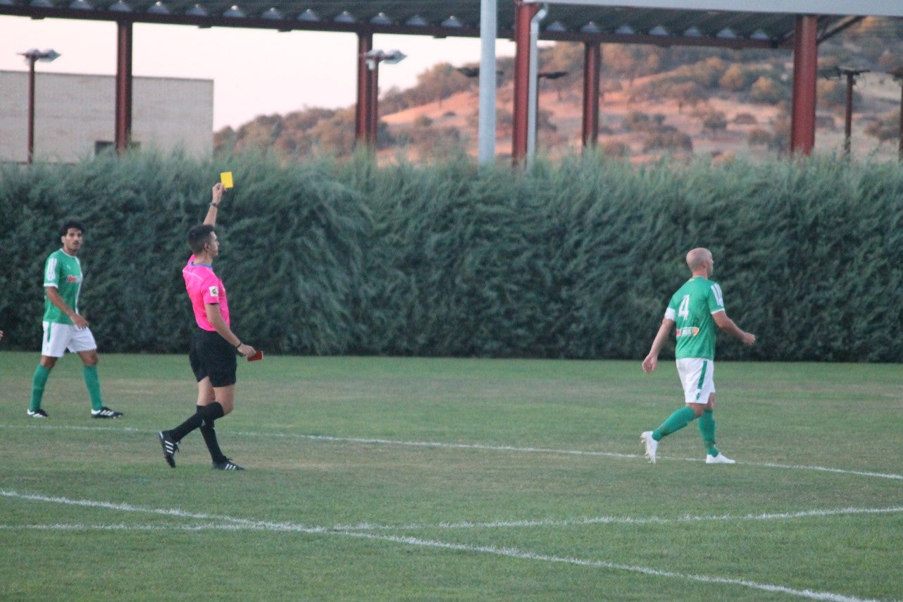 Imágenes de la semifinal de la Copa Federación que han jugado Racing Valverdeño y Arroyo en el Municipal de San Roque y que finalizó con 0-1 (18-08-2019)