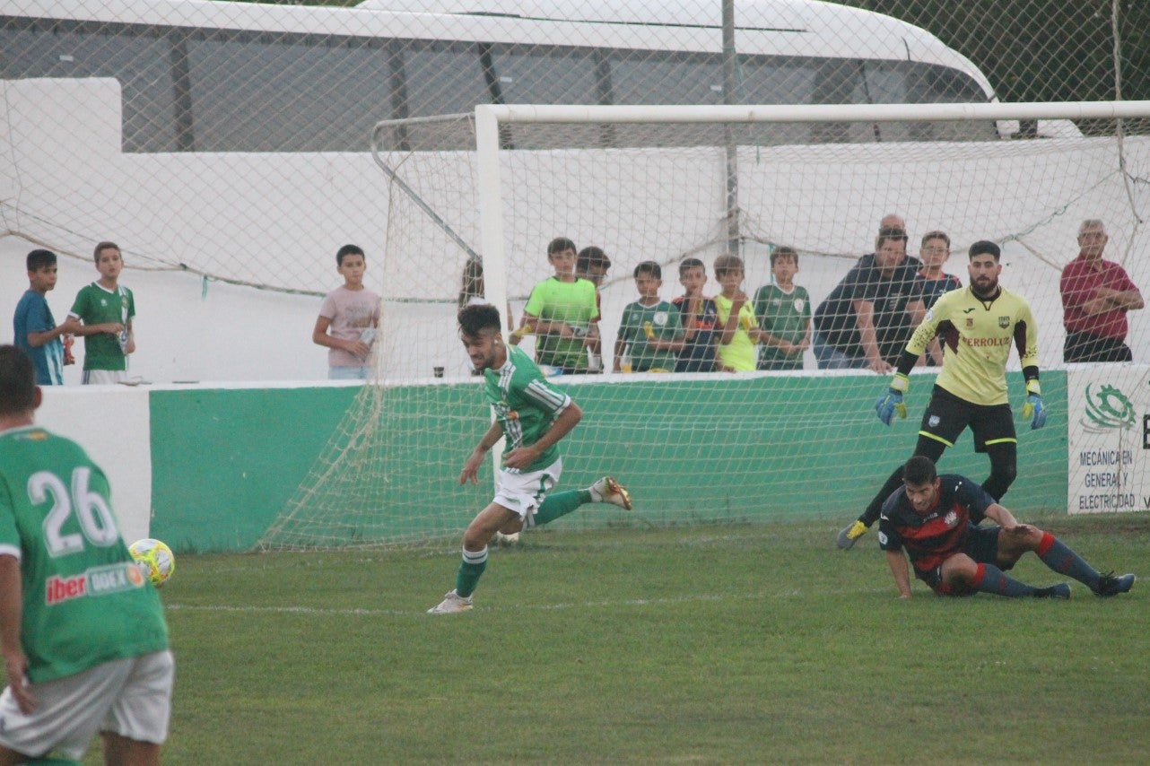 Imágenes de la semifinal de la Copa Federación que han jugado Racing Valverdeño y Arroyo en el Municipal de San Roque y que finalizó con 0-1 (18-08-2019)
