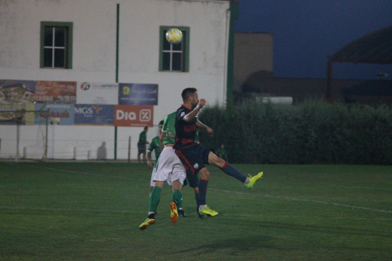 Imágenes de la semifinal de la Copa Federación que han jugado Racing Valverdeño y Arroyo en el Municipal de San Roque y que finalizó con 0-1 (18-08-2019)
