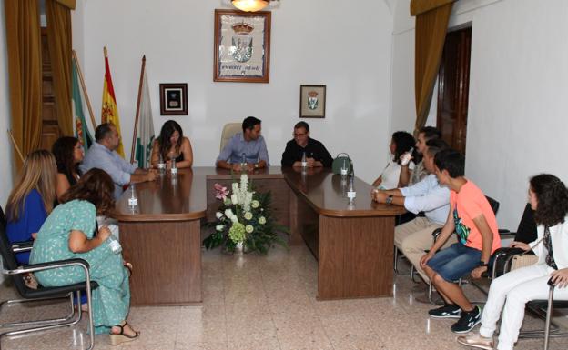 Imagen. Reunión con el pregonero Tomás Díaz Álvarez