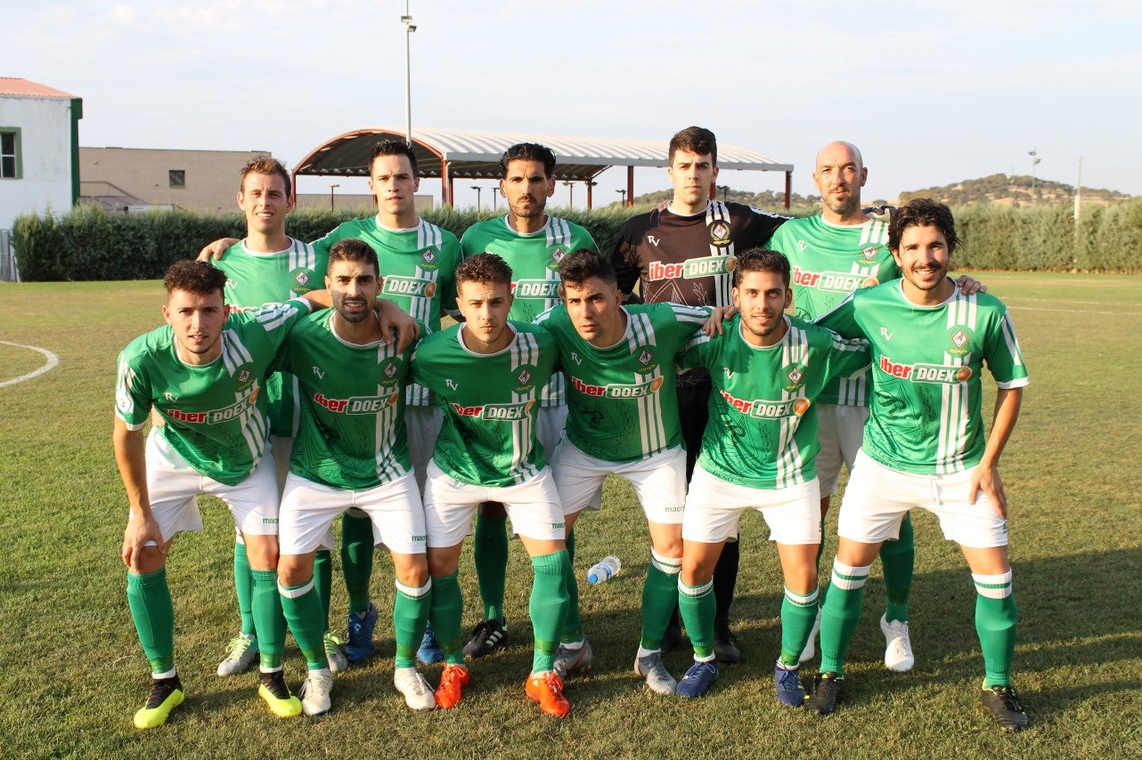 Imágenes del encuentro de la primera jornada de liga de Tercera División disputado en el Municipal de San Roque, y que acabó con 2-1 en el marcador (25-08-2019)
