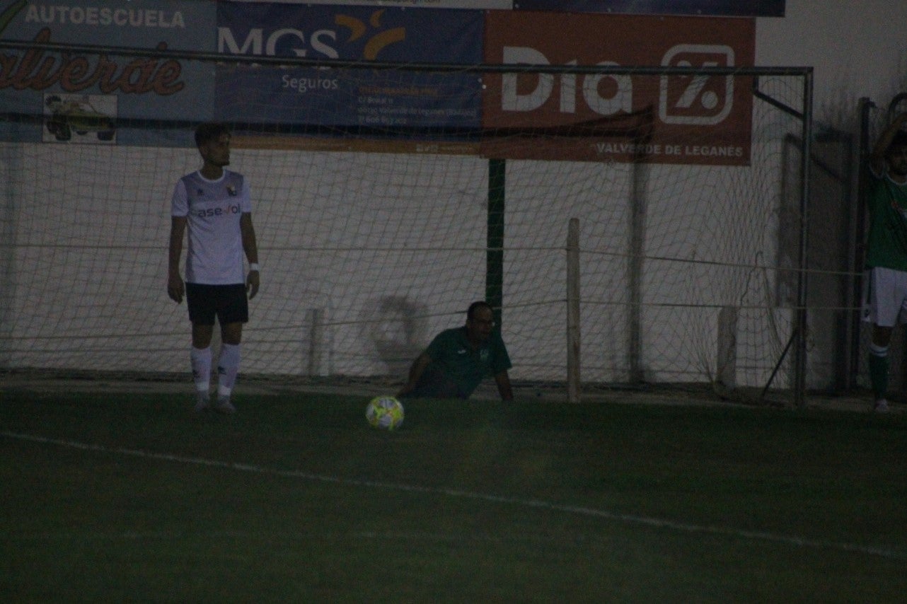 Imágenes del encuentro de la primera jornada de liga de Tercera División disputado en el Municipal de San Roque, y que acabó con 2-1 en el marcador (25-08-2019)