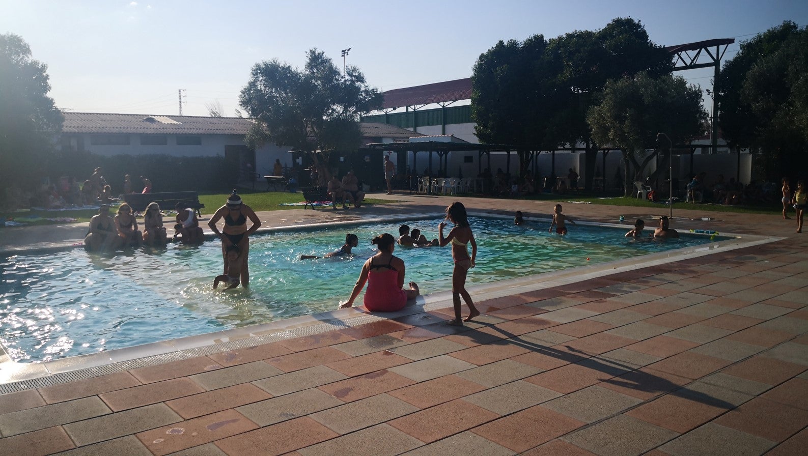 Algunas imágenes de la fiesta acuática que tuvo lugar en la piscina municipal con motivo de las ferias y fiestas (22-08-2019)