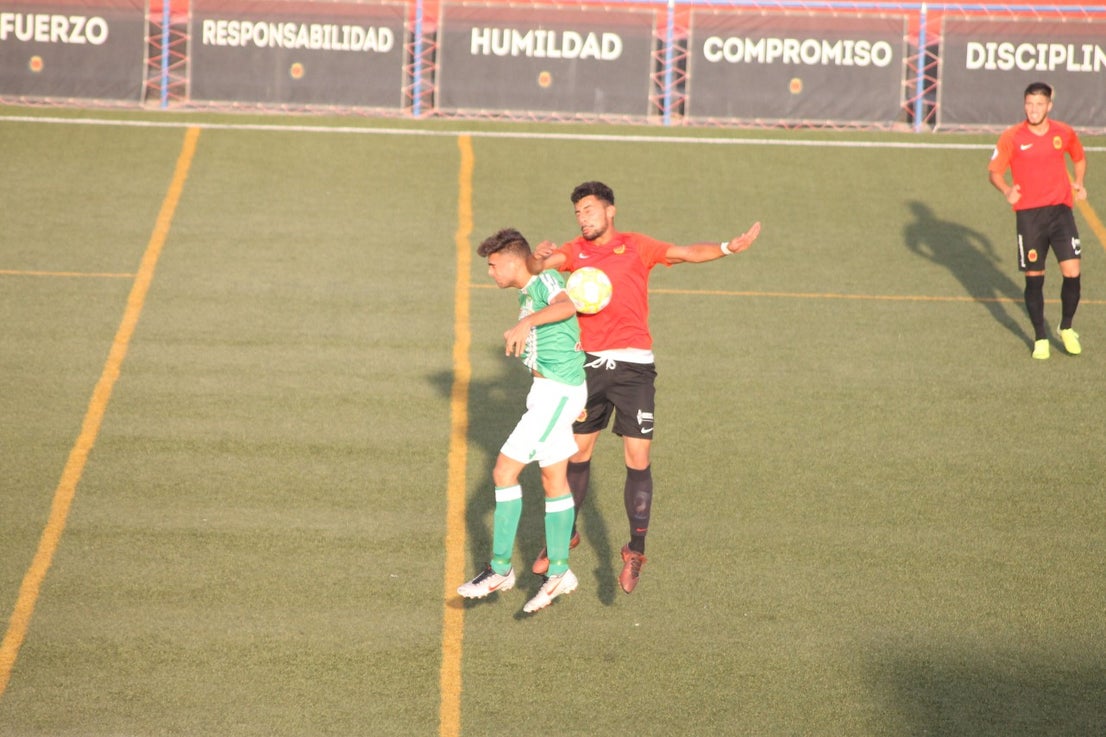 Algunas imágenes del encuentro de la segunda jornada de Tercera División disputado en el Emilio Macarro de Montijo y que terminó 2-1 (01-09-2019)