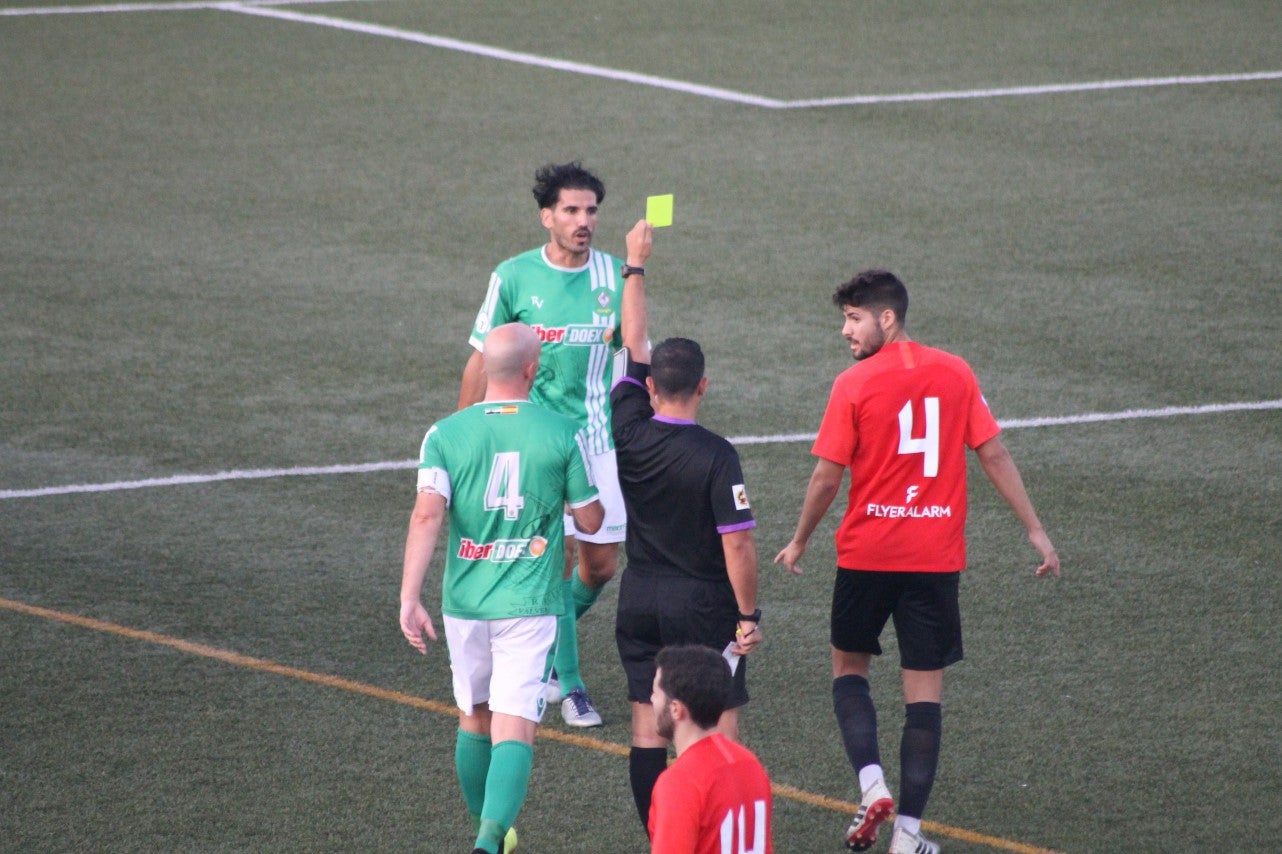 Algunas imágenes del encuentro de la segunda jornada de Tercera División disputado en el Emilio Macarro de Montijo y que terminó 2-1 (01-09-2019)