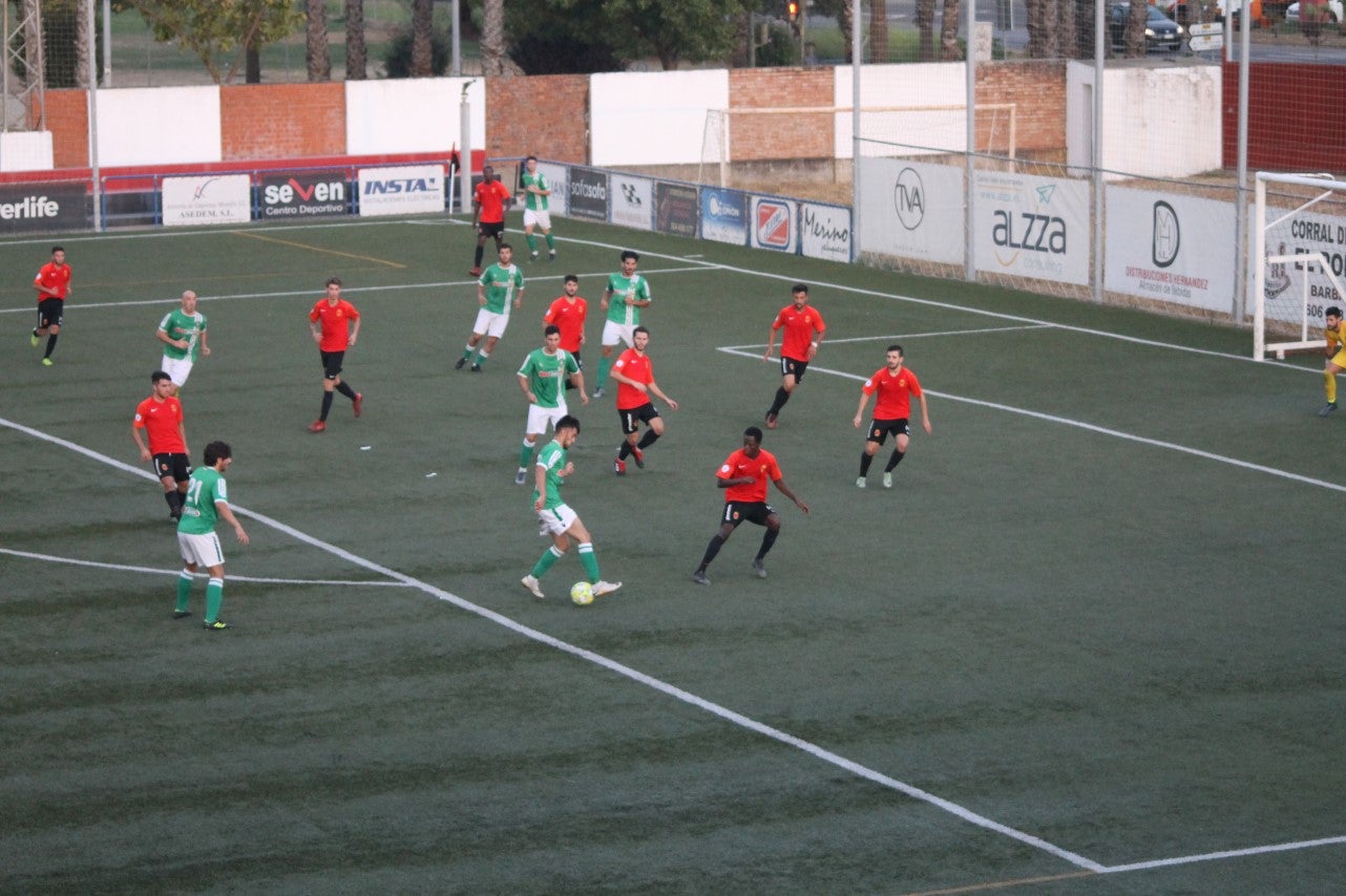 Algunas imágenes del encuentro de la segunda jornada de Tercera División disputado en el Emilio Macarro de Montijo y que terminó 2-1 (01-09-2019)