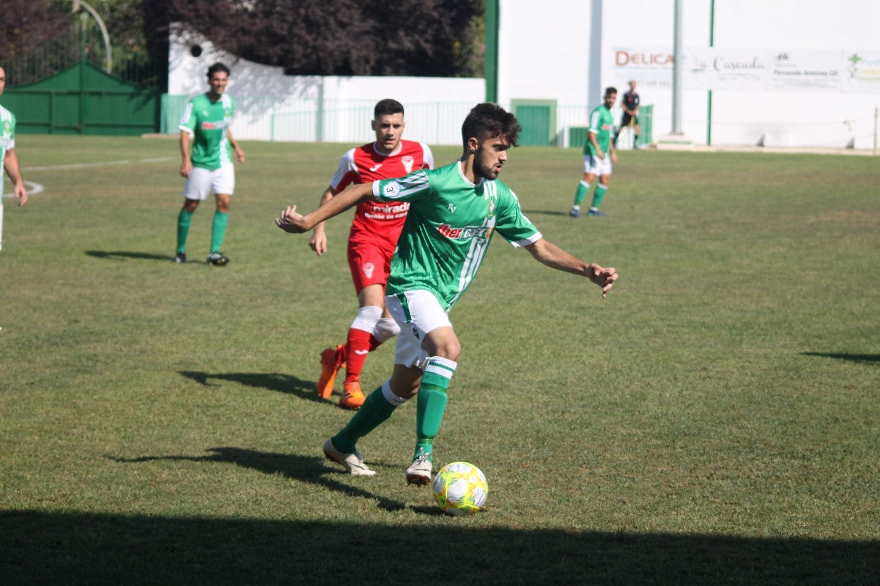 Algunas imágenes del encuentro de la tercera jornada de liga de Tercera División disputado en el Municipal de San Roque y que acabó 2-5 (08-09-2019)