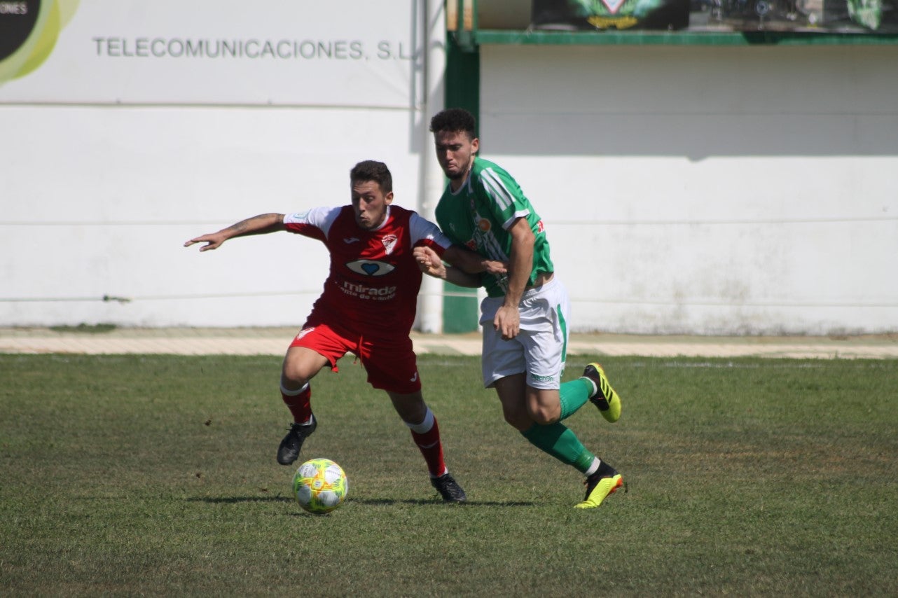 Algunas imágenes del encuentro de la tercera jornada de liga de Tercera División disputado en el Municipal de San Roque y que acabó 2-5 (08-09-2019)