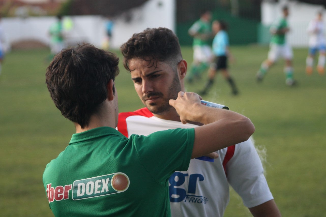 Algunas imágenes del encuentro de la quinta jornada de liga de Tercera División disputado en el Municipal de San Roque y que acabó en empate a cero. (22-09-2019)