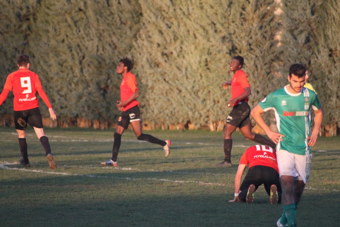 Fotos: Racing Valverdeño - Montijo (II)
