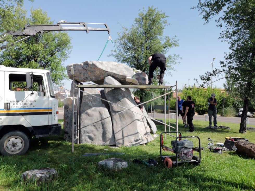 Fotos: Replica del Dolmen El Rebellao
