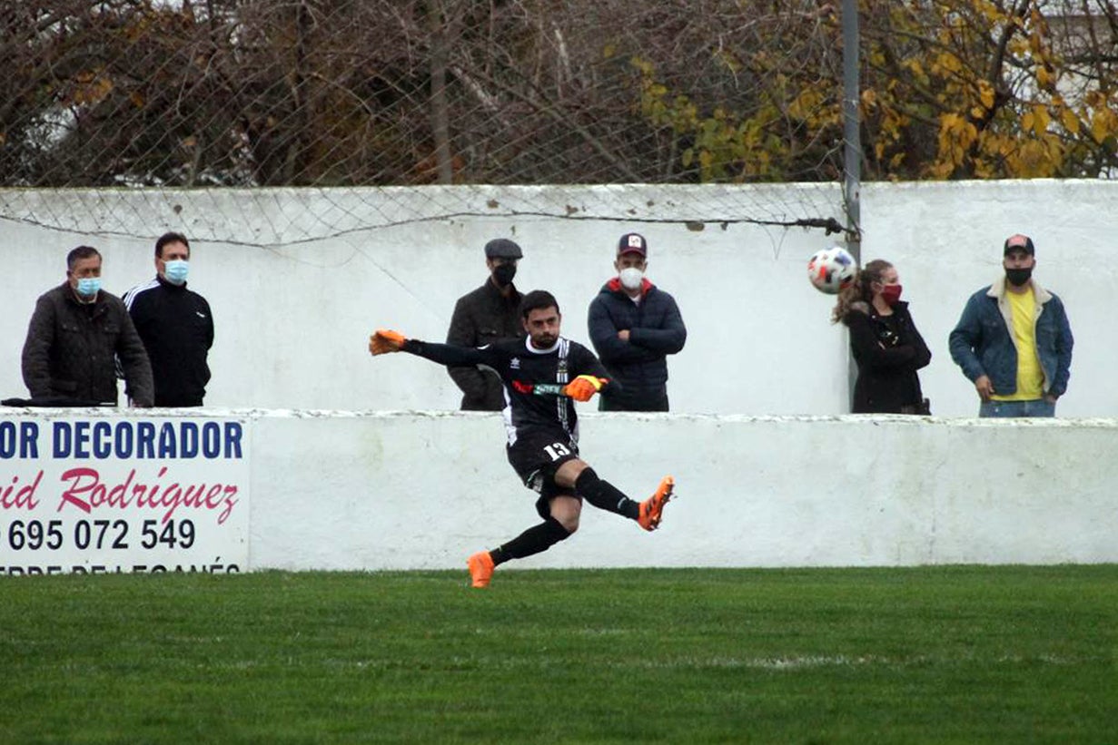 Fotos: Racing Valverdeño - Cacereño (II)