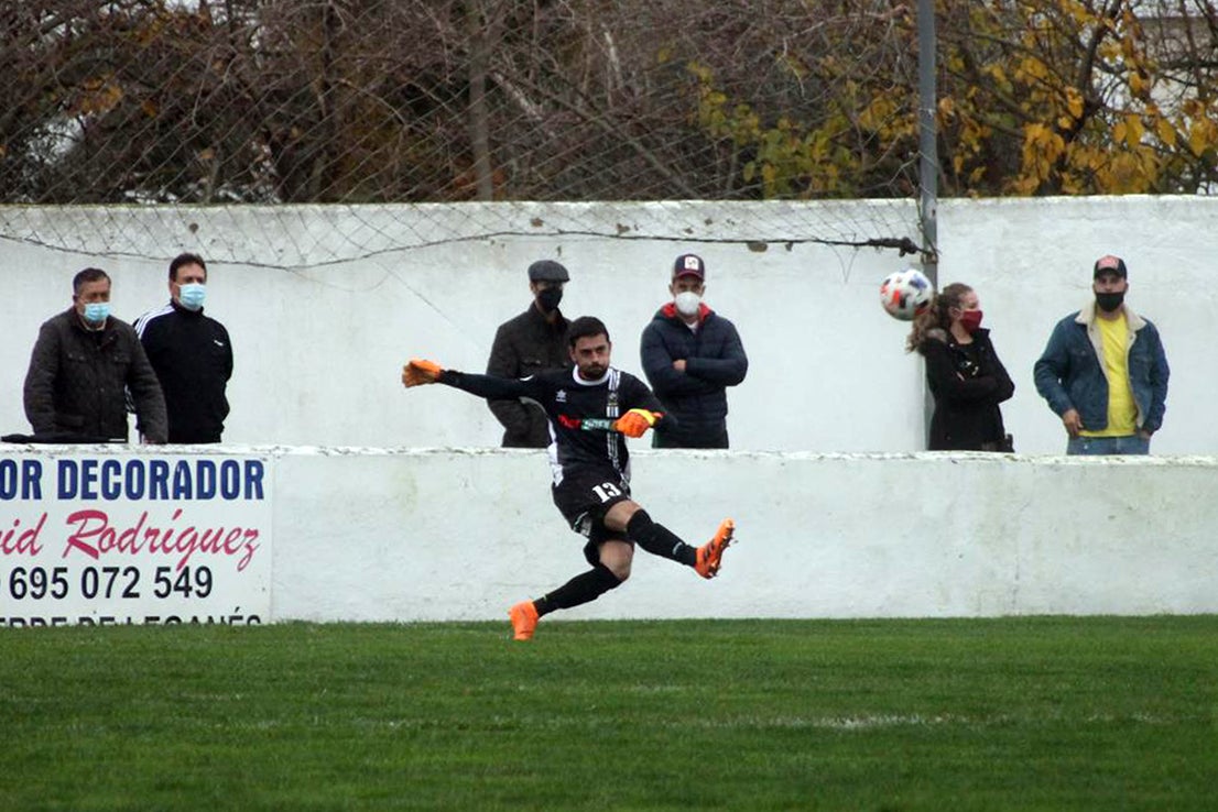 Fotos: Racing Valverdeño - Cacereño (II)