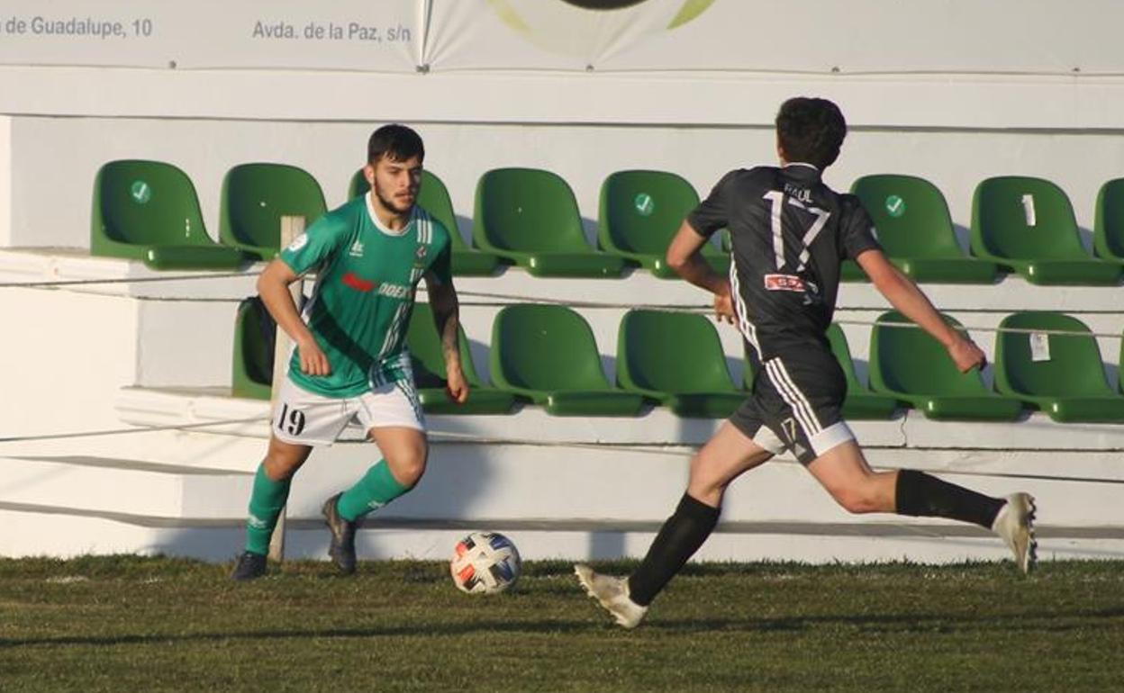 Bermúdez encarando a un defensor