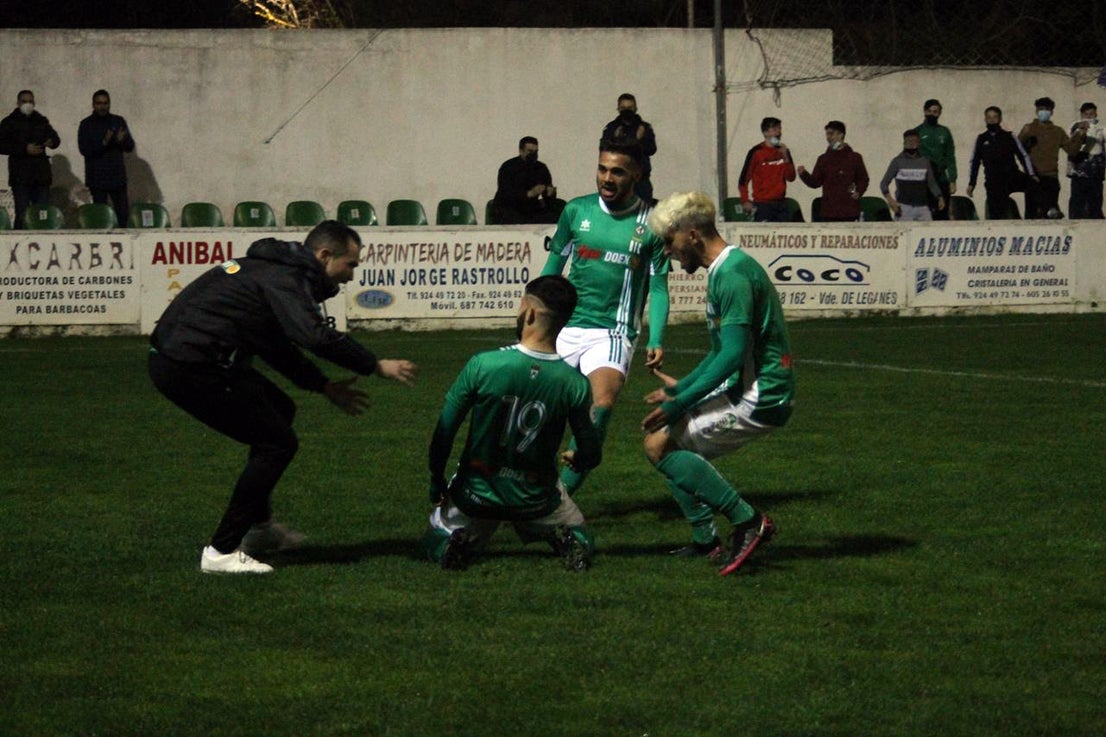 Fotos: Racing Valverdeño – Olivenza (II)
